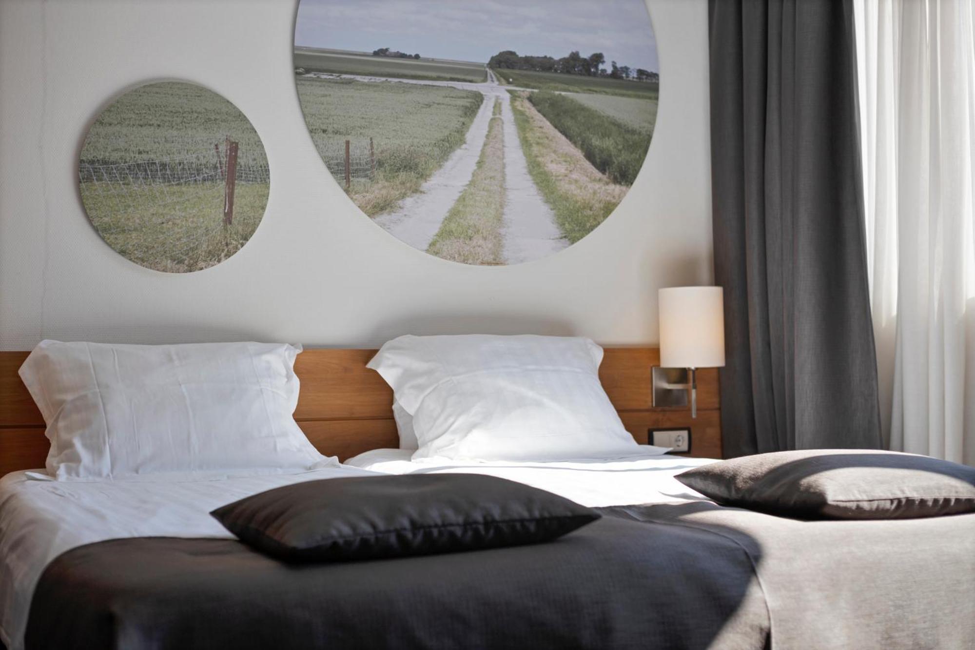 Hunzego Hotel Uithuizermeeden ภายนอก รูปภาพ