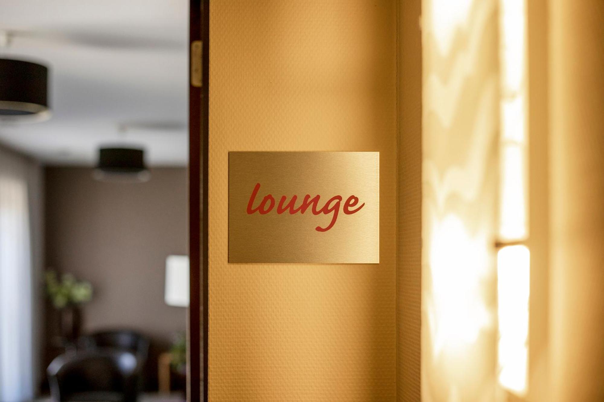Hunzego Hotel Uithuizermeeden ภายนอก รูปภาพ