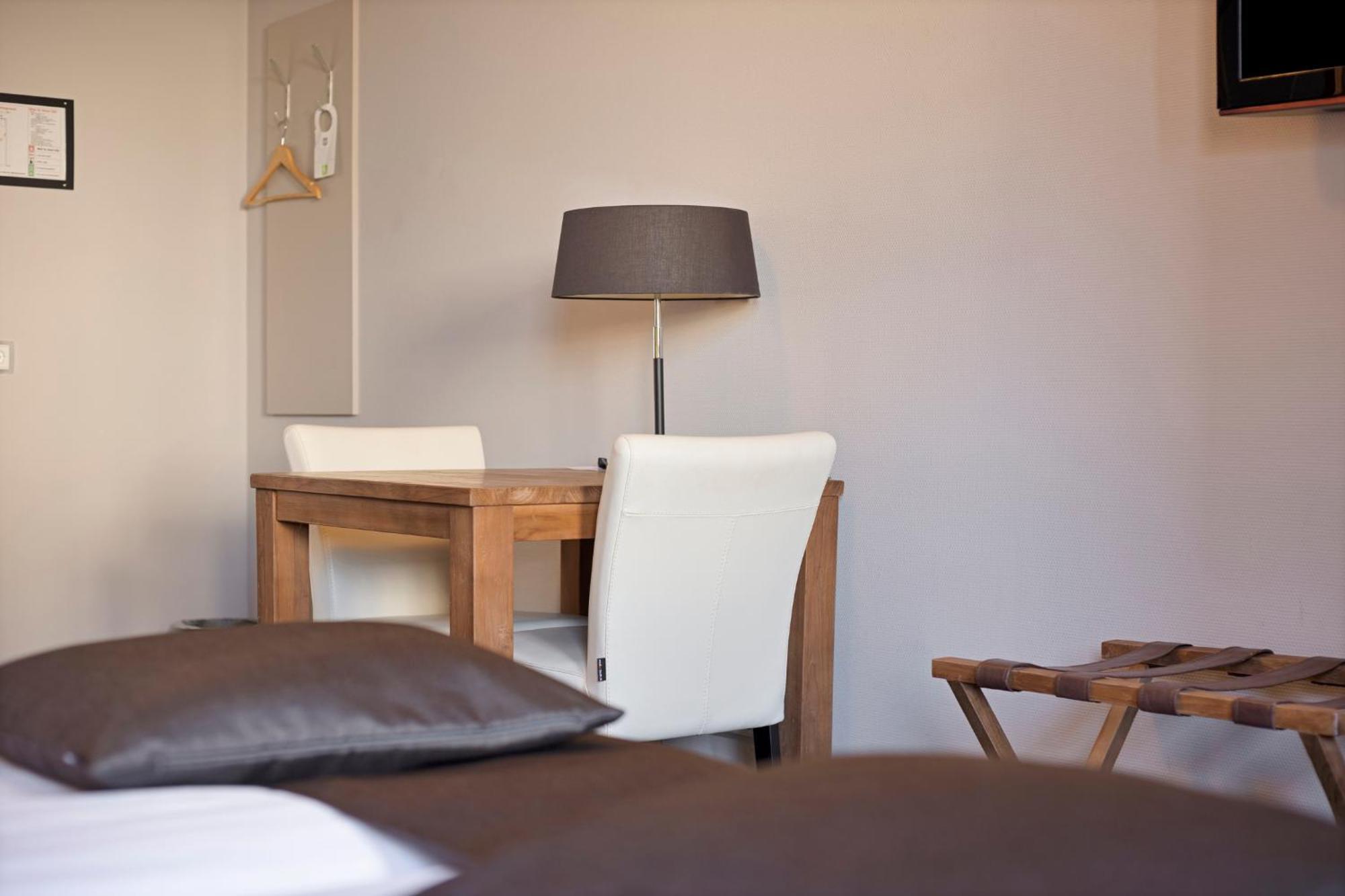 Hunzego Hotel Uithuizermeeden ภายนอก รูปภาพ